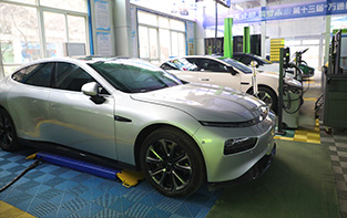 萬通汽車學校_小鵬汽車實訓室