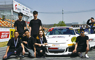 初中畢業學什么好_極速少年-征戰China GT中國超跑錦標賽