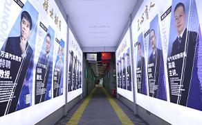 鄭州萬通汽車學校_整車實訓大廳